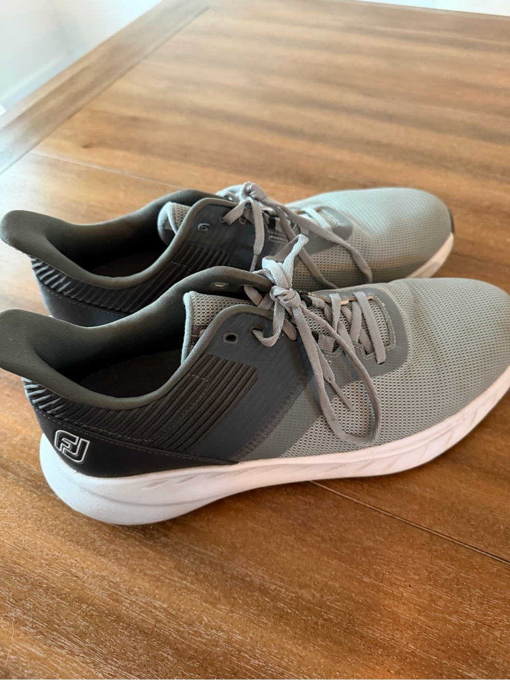 FootJoy Men's Gray and Dark Gray Athletic Golf Shoes